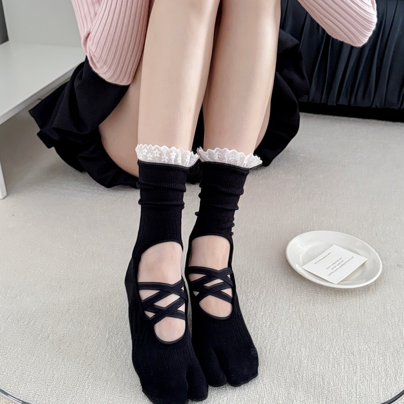 Lace Trim Split Toe Yoga Socks - огляд і ціна Embellish Knit